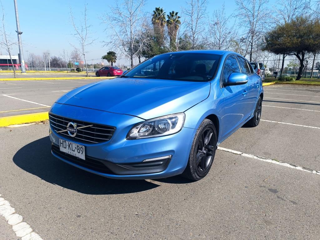 VOLVO S60 T4 1.6 COMFORT GASOLINA